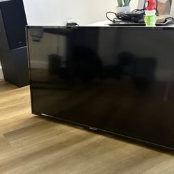 Element Smart Tv 32* & Samsung Sound Bar $160 OBO