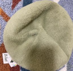 NWT Olive Green Women's Beret