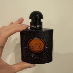 Yves Saint Laurent Black Opium Perfume