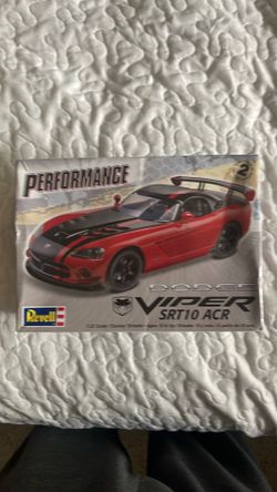 Revell Dodge Viper SRT10 Model