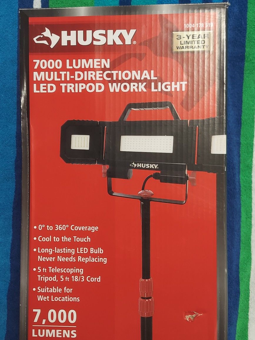 140$ Husky Multi Directional 7000 Lumen Work Light Brand New In Box