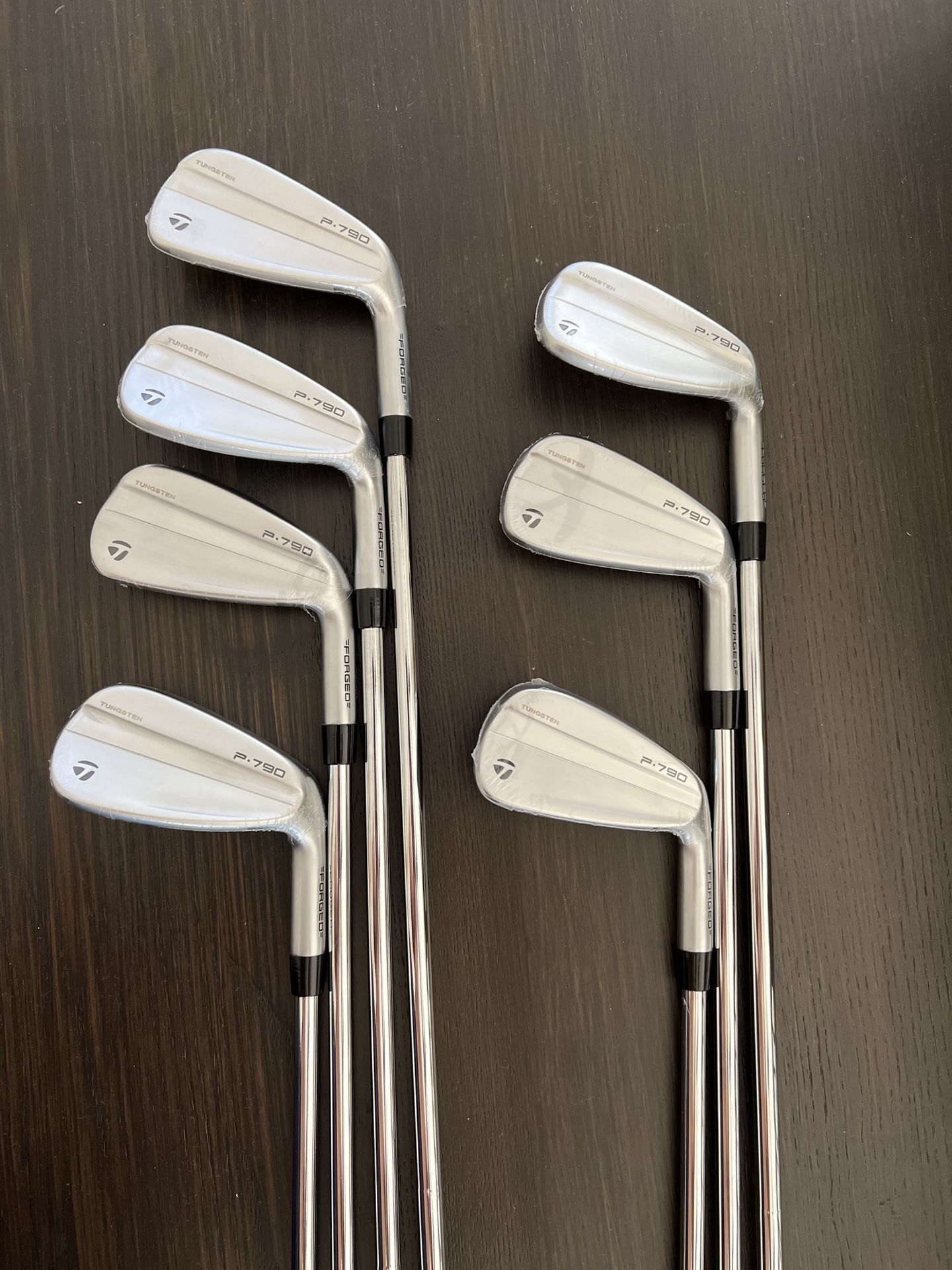 P790 Taylormade Irons Set Brand New