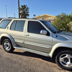 1998 Infiniti QX4