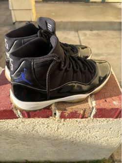 Used size 10 2016 space jam Jordan 11s