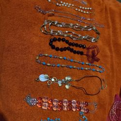 Tengo Collares Bonitos A 1