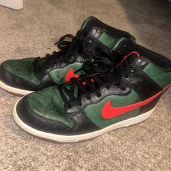 Nike SB Dunk Supreme (DJ Clark Kent)