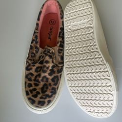 Girls Size 13 Cat & Jack Girls Leopard Print Slip On Shoes