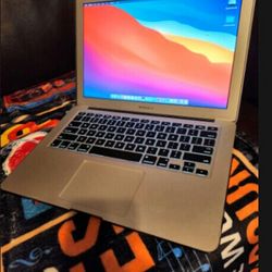 Apple Macbook Air 13" Working Fine