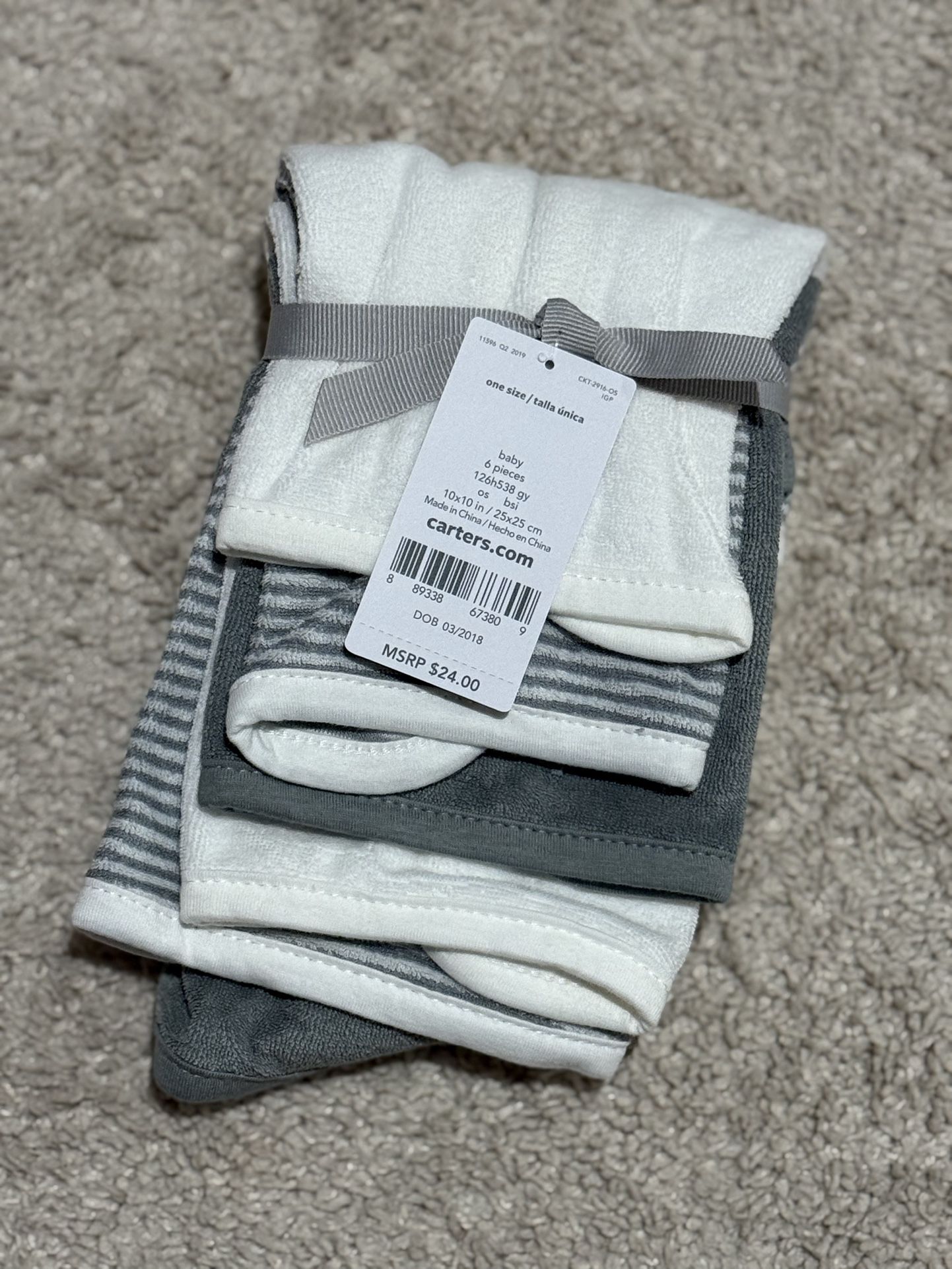 Carter’s Baby wash cloths NEW
