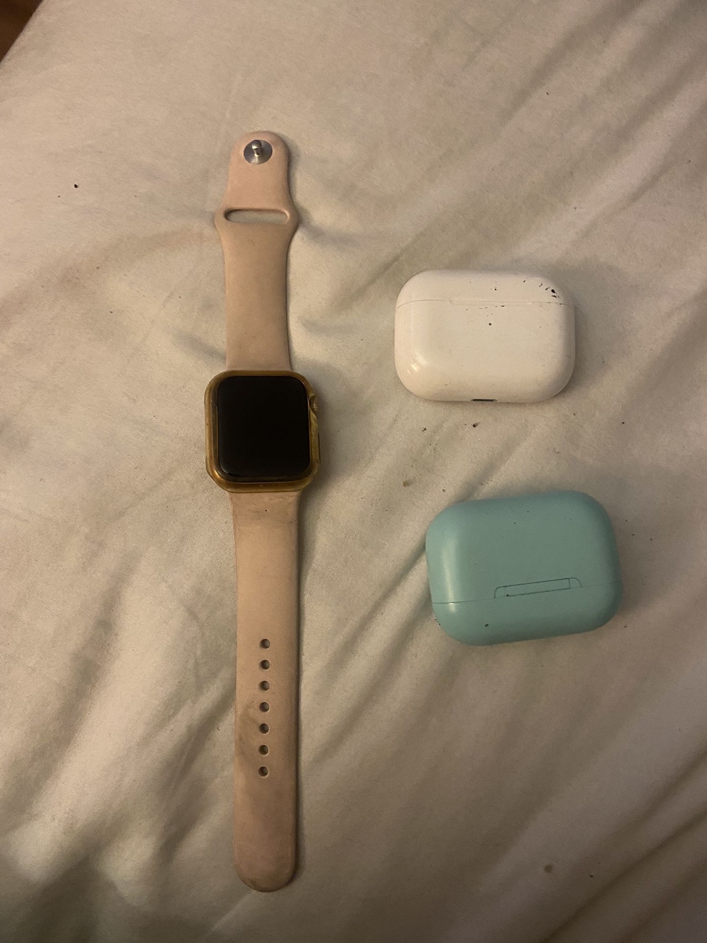 Apple Watch 5th Gen 2 AirPod Pros