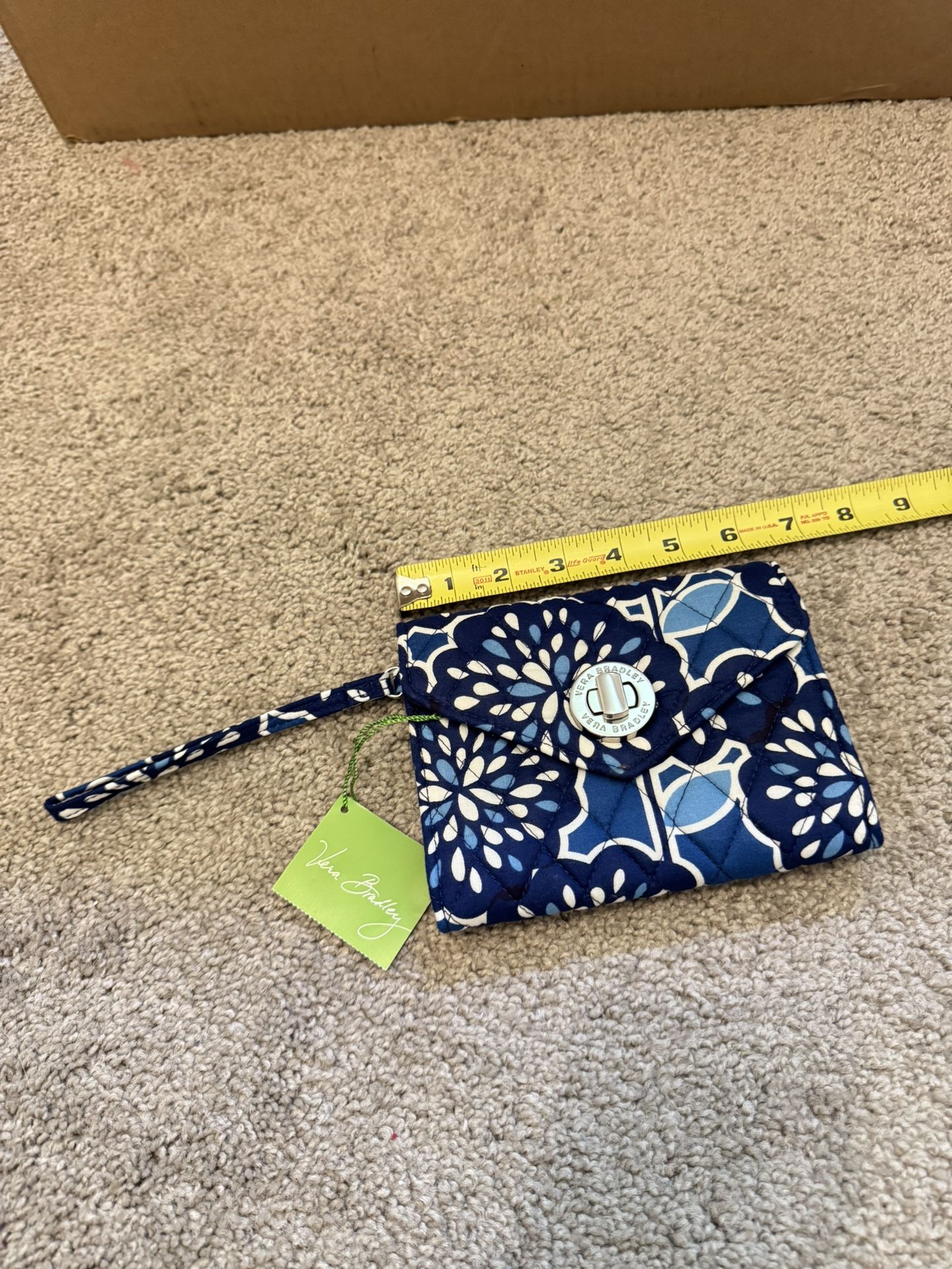 Vera Bradley~ Turn Lock Wristlet/Wallet~ Petal Splash Pattern