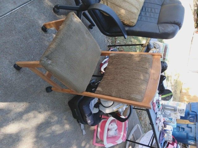 Rolling Office Chair With Built In Storage