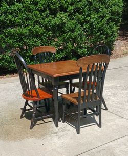 Wood Dining Table and 4 Chairs Set