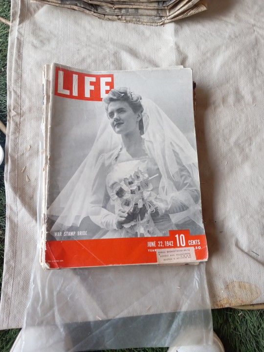 Lot Of Vintage Life Magazines