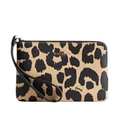 NWT Coach Corner Zip Wristlet With Leopard Print
