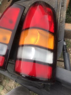 03-07 Sierra and Silverado in new condition