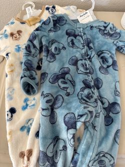 New baby clothes $15 both 6-9 months