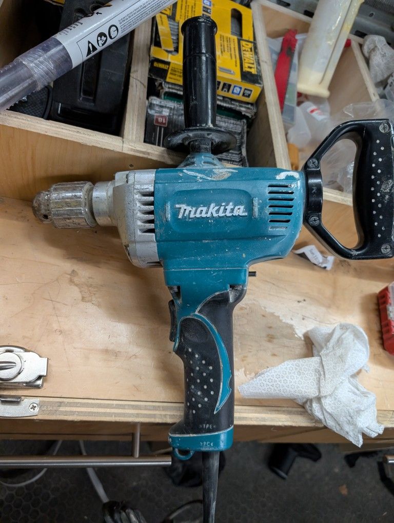 Makita Mixing Drill