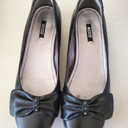 Ecco Dressy Flats