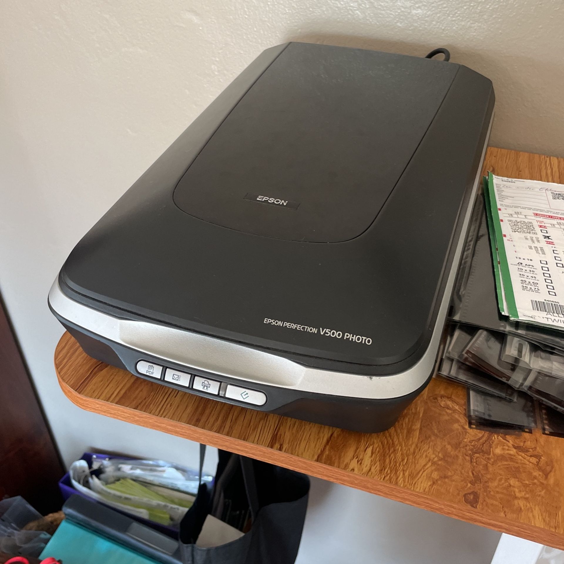 Epson V500 Scanner
