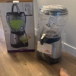 Brand New Nostalgia Stainless Steel 1 Gallon Slush Machine