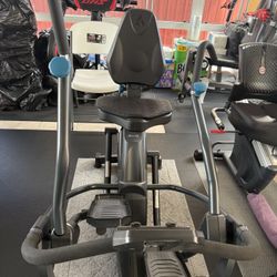 Teeter FreeStep LT3 Recumbent Cross Trainer