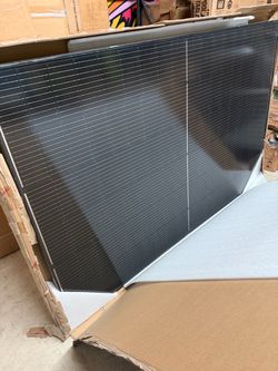 400 Watt Solar Panels x2 - 800w total - New