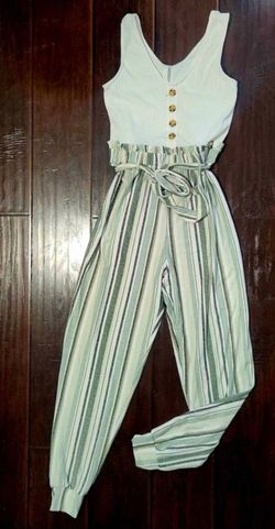 Women's jumpsuit size small
