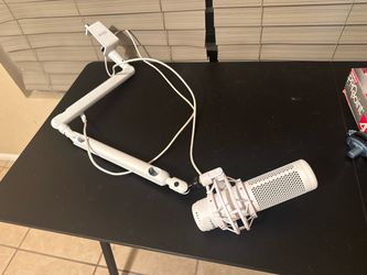 White HyperX QuadCast S RGB Microphone + Fifine White Boom Arm Setup