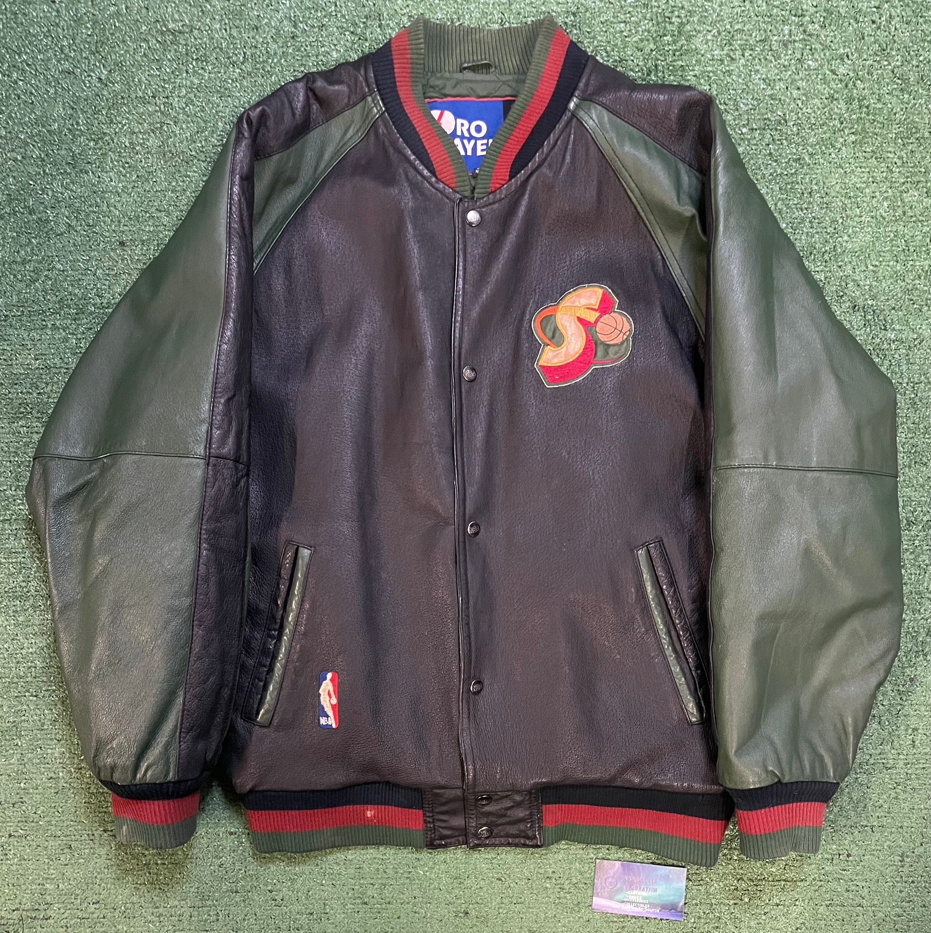 Vintage 1990s Seattle Sonics pro player leather jacket