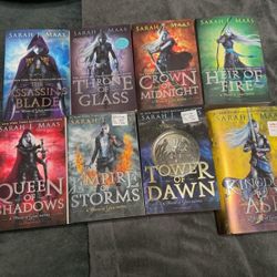 Throne Of Glass OUT OF PRINT COVERS!!!