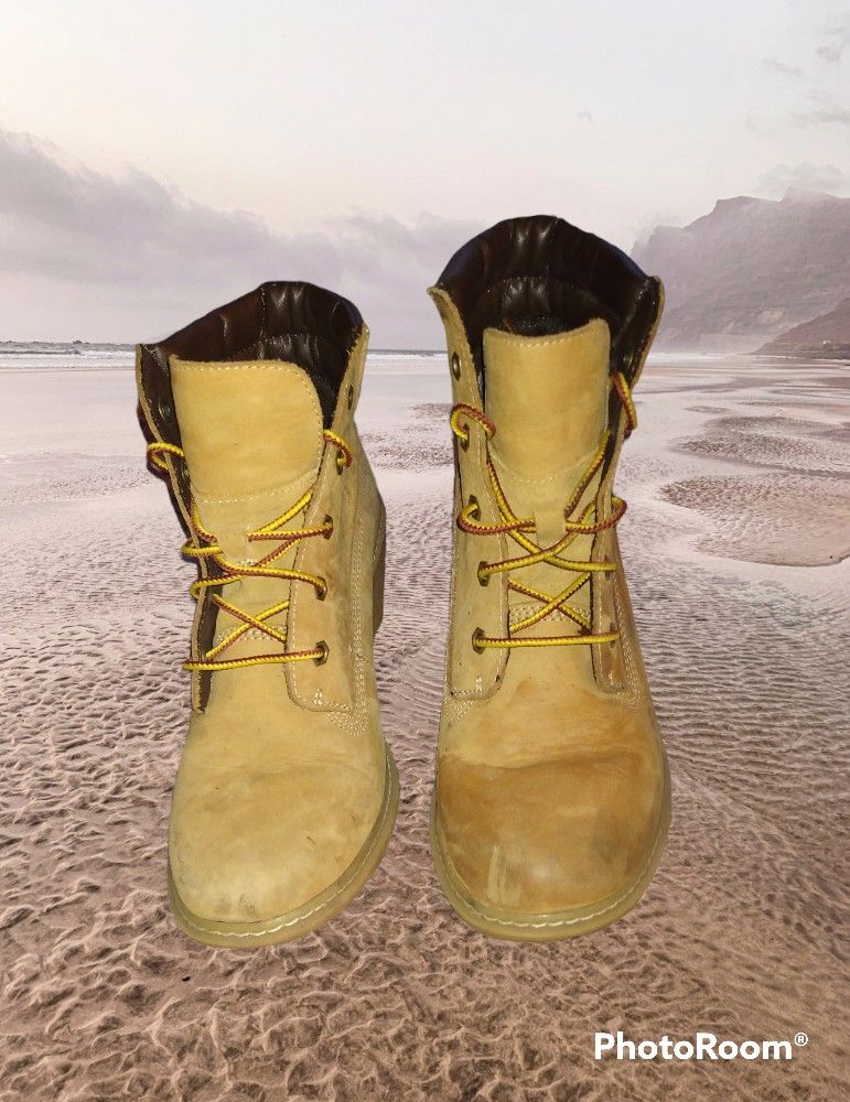 Women's Timberland Wedges/Boots Size 7.5