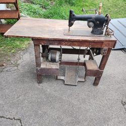 Industrial Sewing Machine