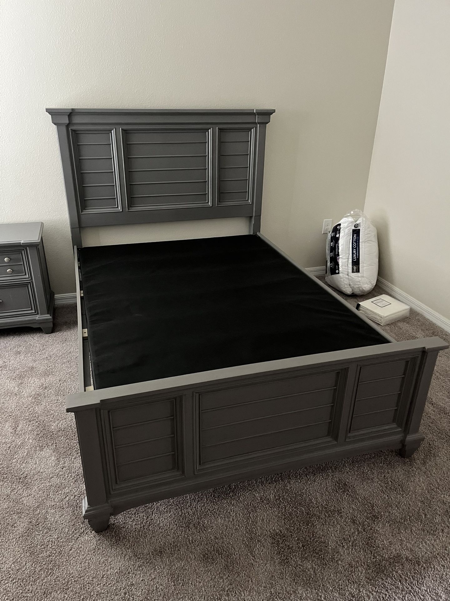 3pc Full Size Bed Frame Night Stand And Dresser