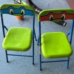 2 Kids Chairs 