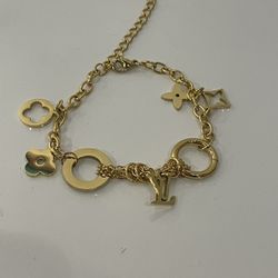 Gold Charm Bracelet 