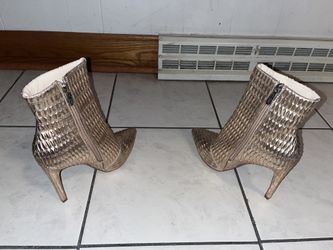 Cape Robbin GIGI-101 Rose Gold Size:8 used in box