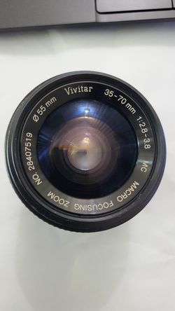 Vivitar 35 - 70 mm macro focusing zoom