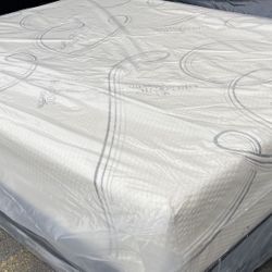 CAL KING OR KING MEMORY FOAM MATTRESS‼️