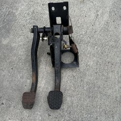E30 Manual Pedal