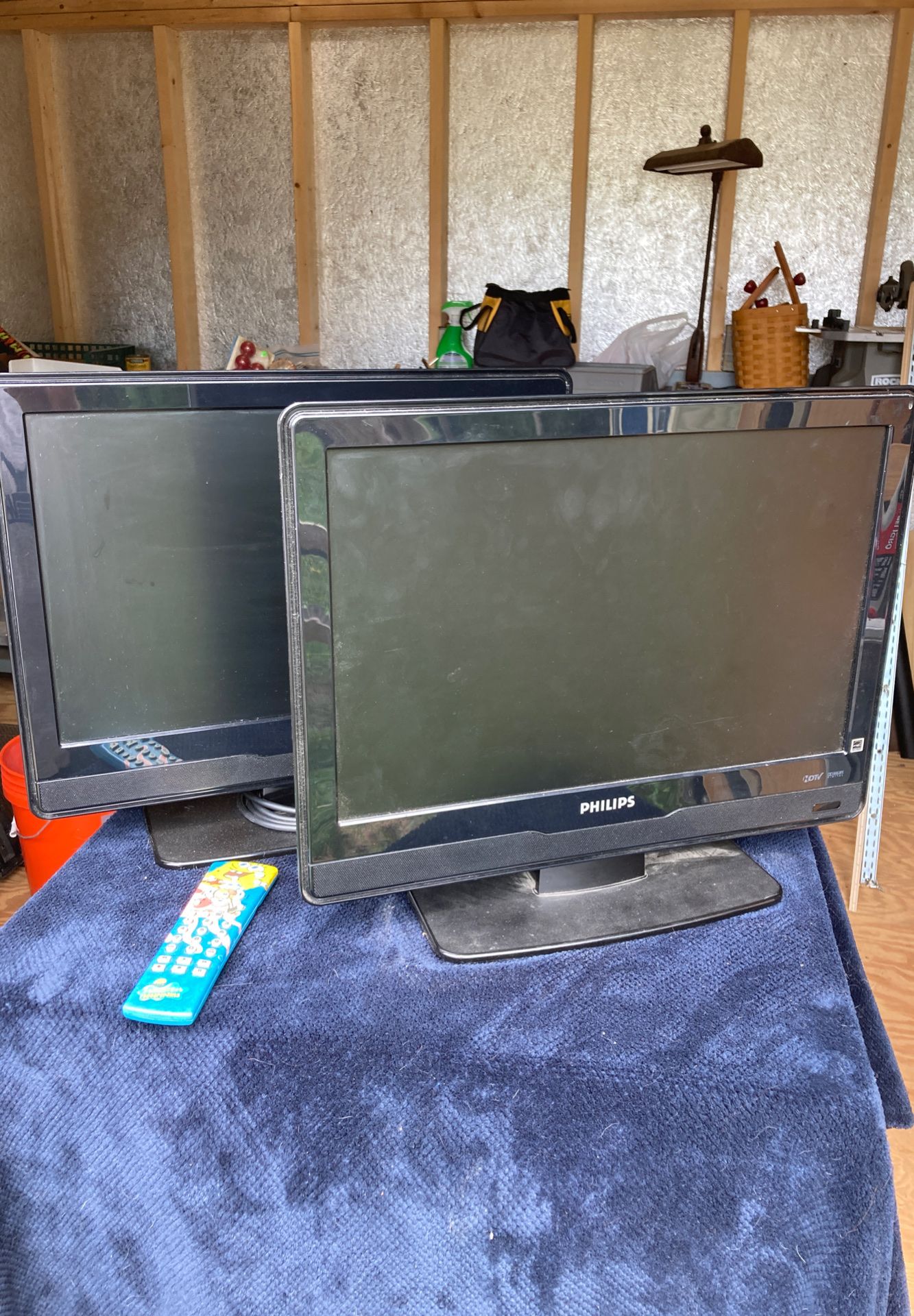 Phillips 19” monitors one aftermarket remote