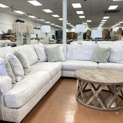 New Ashley Rawcliffe Sectional  🔥🔥 HOT BUY
