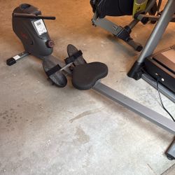 Rowing Machine Works Great