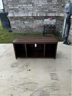 Tv stand