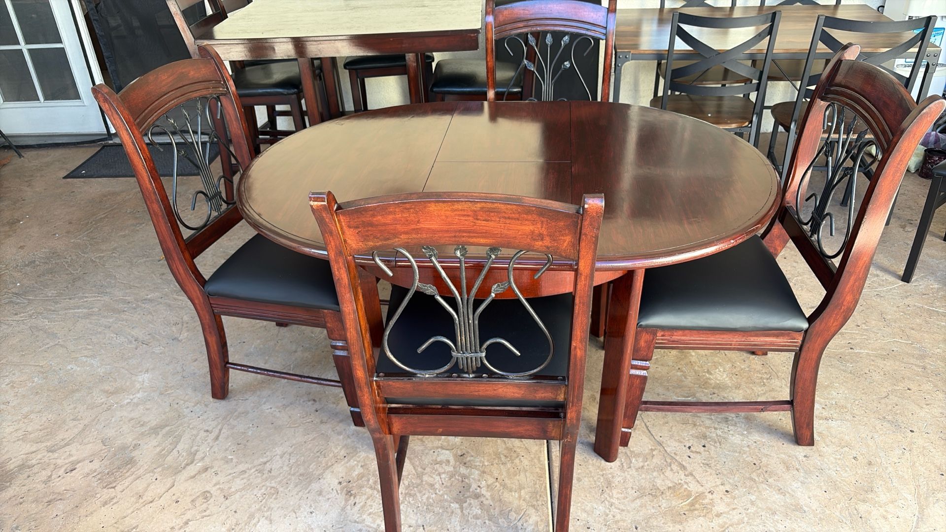 Dining Table And 4 Chairs
