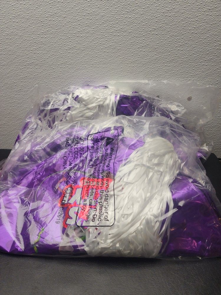 200 Pcs. Chuck E. CheesE Balloons " Let's Party"