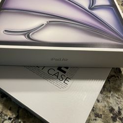 iPad Air 13in WiFi Space Gray (Case included)