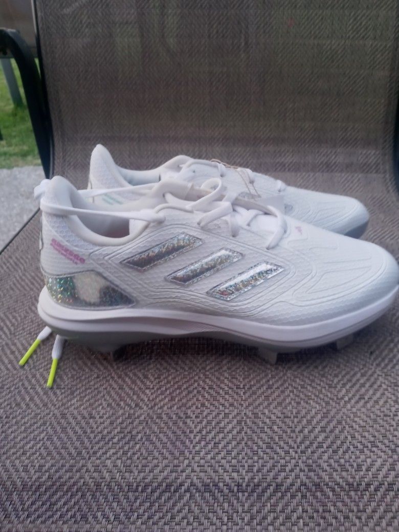 Womens NWT Adidas White/silver Size 7 