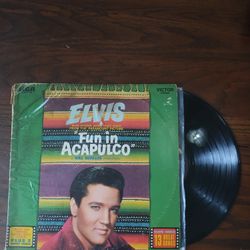 Vintage Elvis Vinyls 