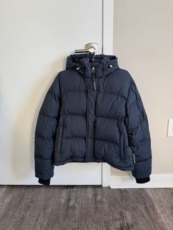 Aritzia The Super Puff Shorty Jacket